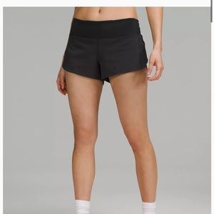 Lululemon 2.5” Speed Up Shorts